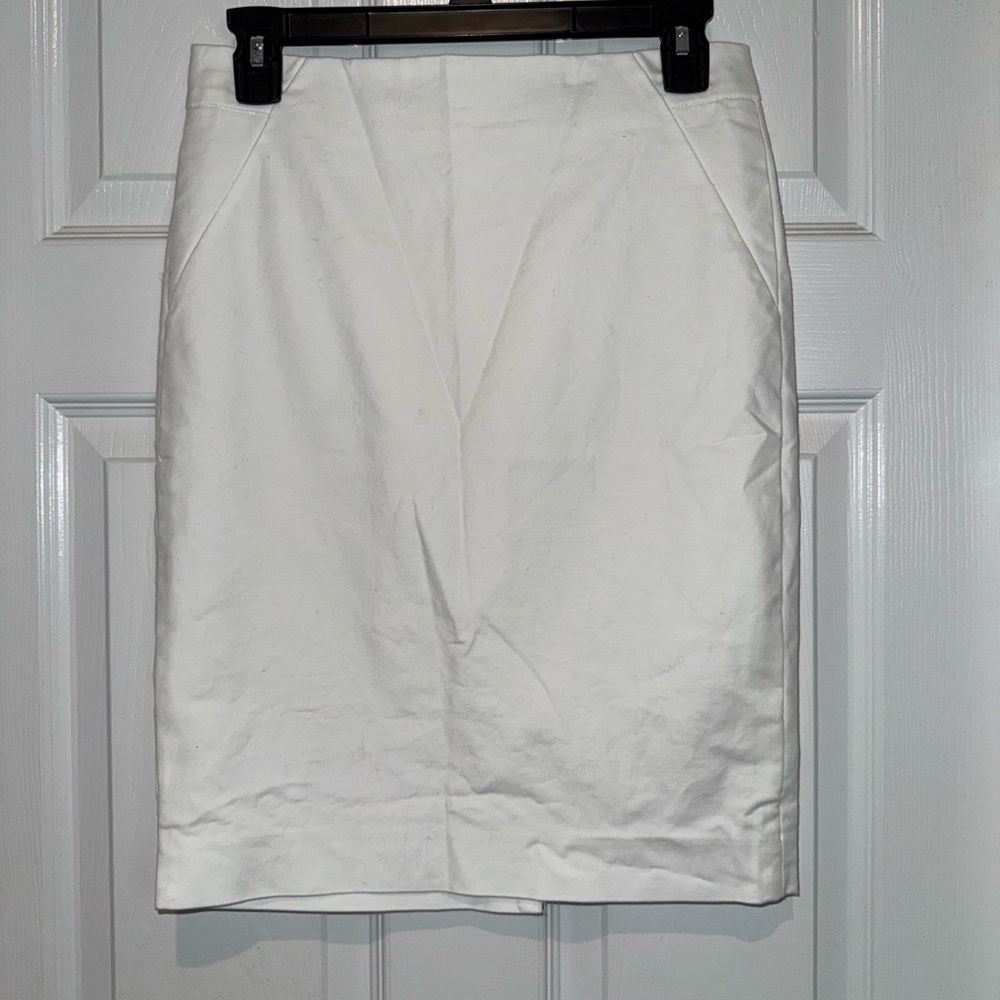 The Limited White Pencil Skirt Knee-Length Workwear. Size 0